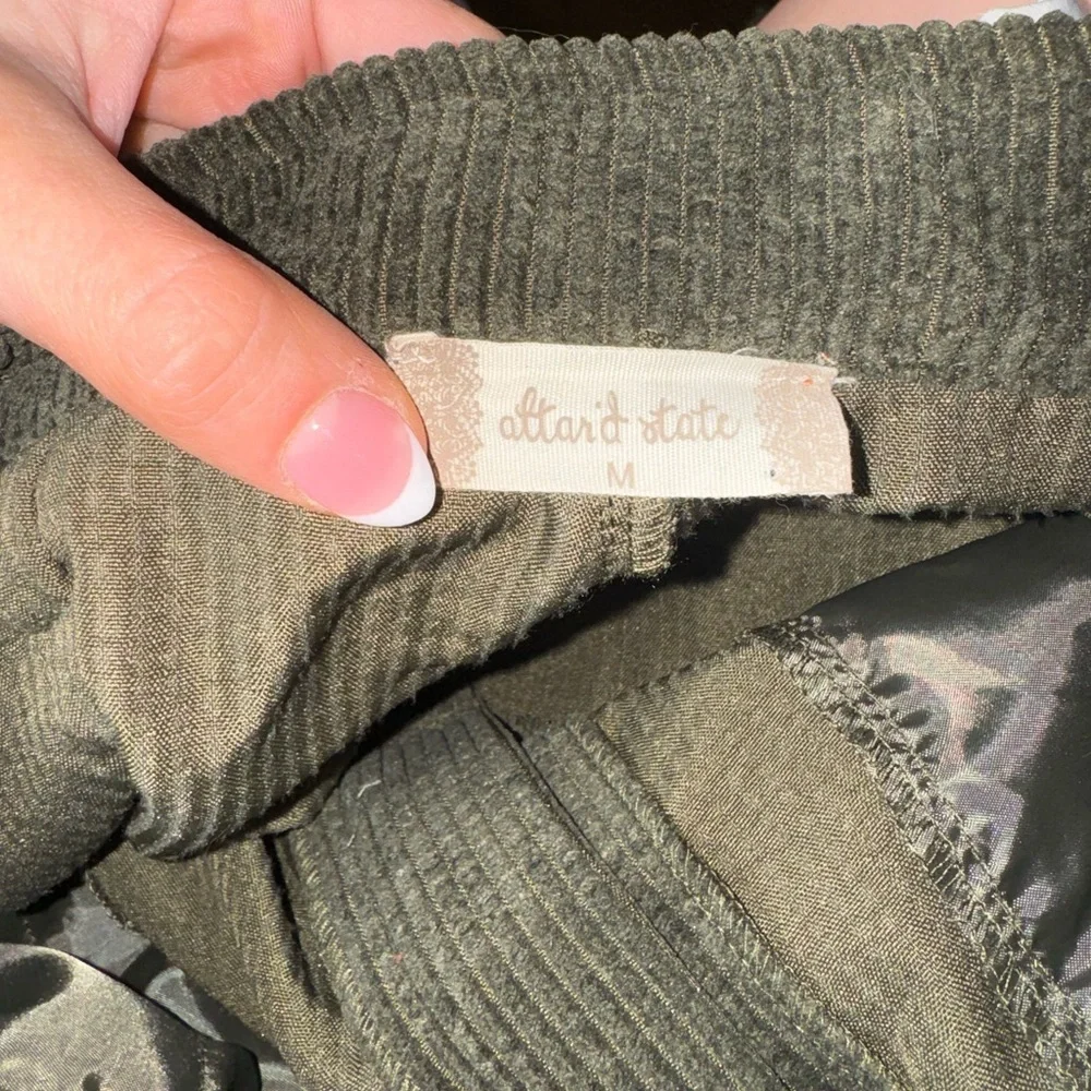 Altard State Shorts Medium Green Corduroy Olive Shorts with Belt π - Picture 3 of 5